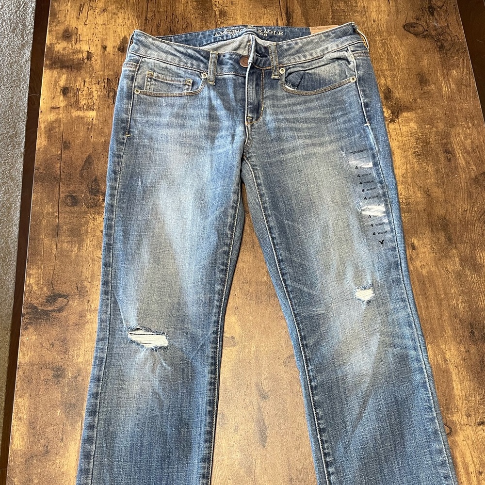 Never worn American Eagle jeans with tags